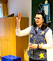 Lesung, Zaubershow und Ballon modellieren mit Margit Kröll - Volkschule Tösens