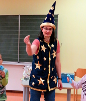 Grundschule Vachendorf - Lesung und Zaubershow von Margit Kröll