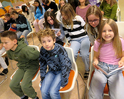 Mittelschule Hippach - Zaubershow von Margit Kröll
